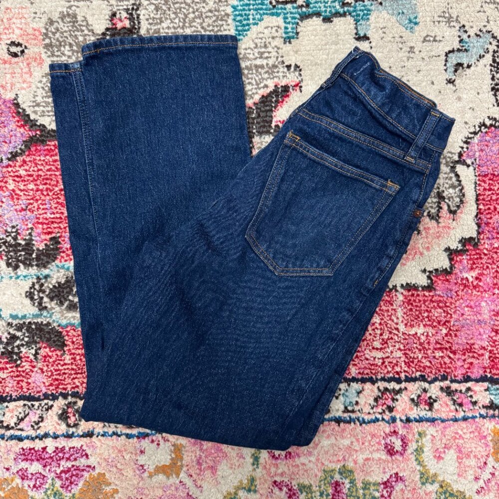Abercrombie & Fitch Curve Love Ultra High Rise 90s Straight Jean Size 28/6 Short